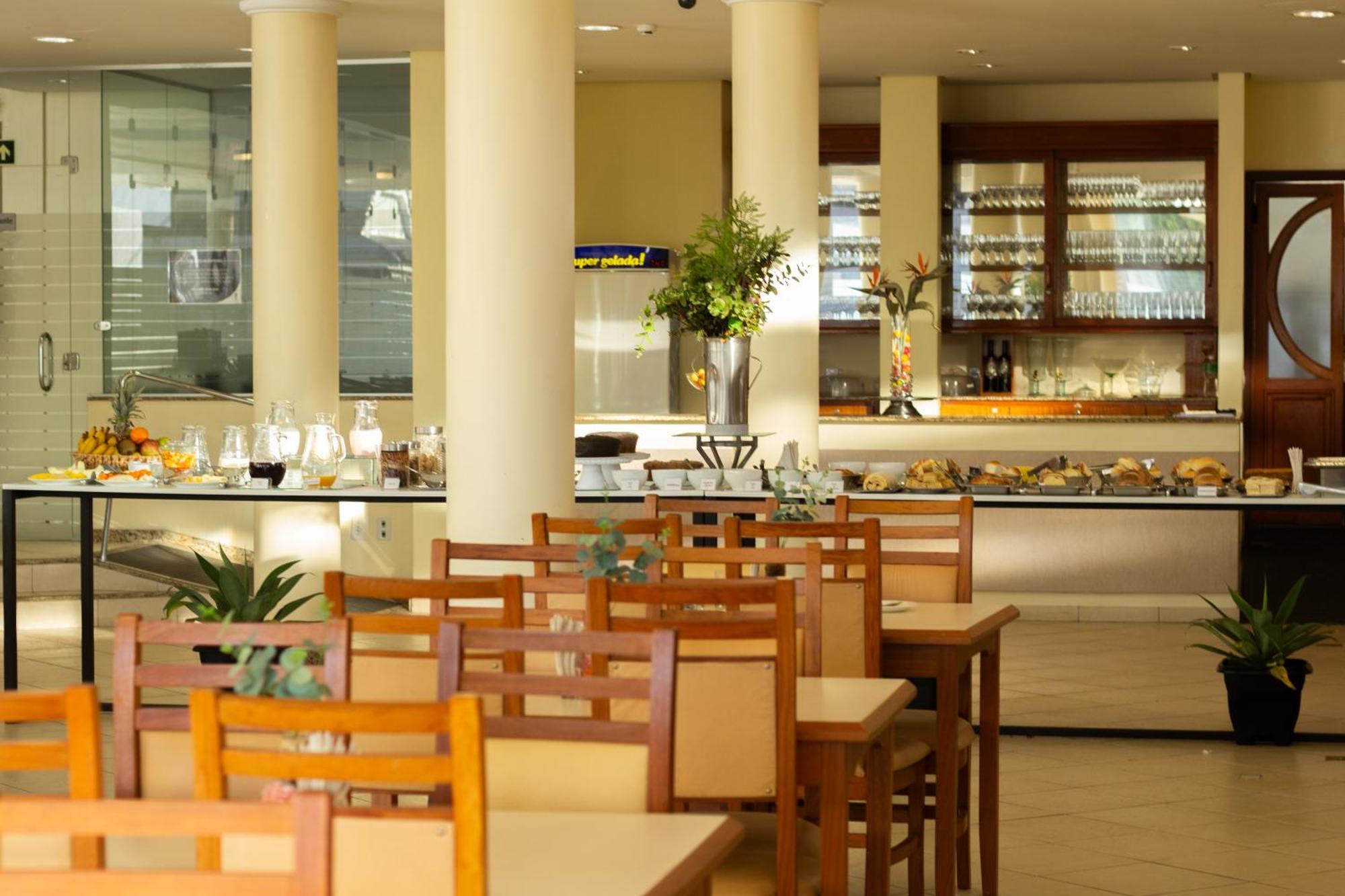 Hotel Caverá Alegrete Buitenkant foto